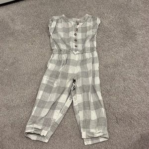 Carter’s Baby Girl Romper (Size 12M)